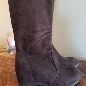 KNEE HIGH FELT BOOTS